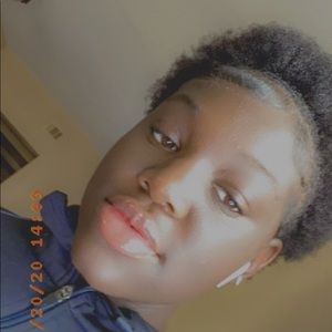 Meet your Posher, Alexus